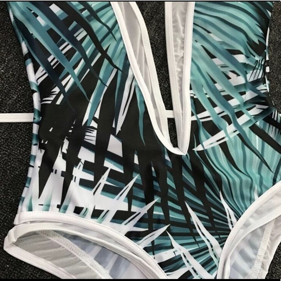 Swimsuit - Picture 6 of 6